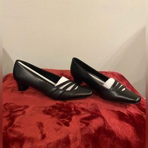 Easy Street Women's Entice Narrow/Medium/Wide/X-Wide Comfort Pump sz 10